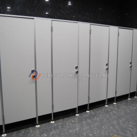 Сантехнические перегородки: сферы их применения