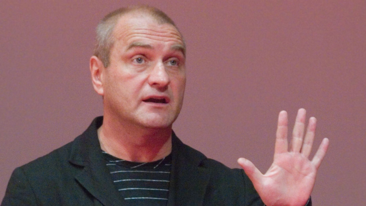 Глеб Матвейчук в день рождения Александра Балуева призвал дать под руководство актера театр