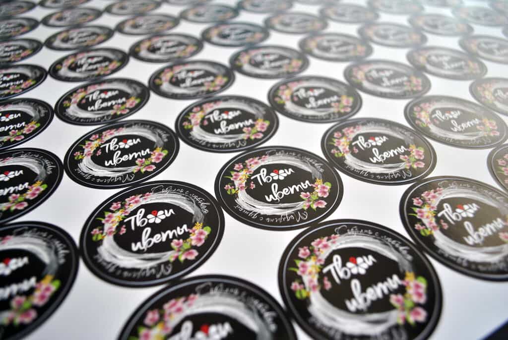 Что такое стикеры и способы их печати