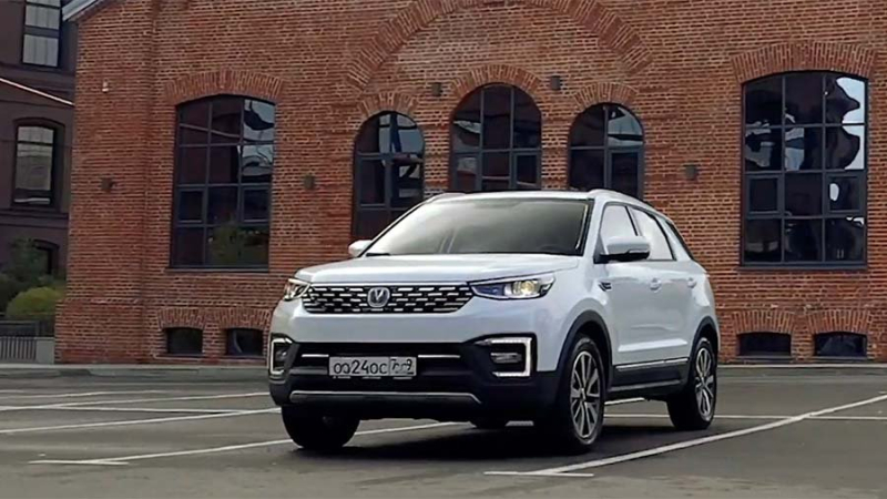 В России стартовал прием заказов на новый кроссовер Changan CS55plus