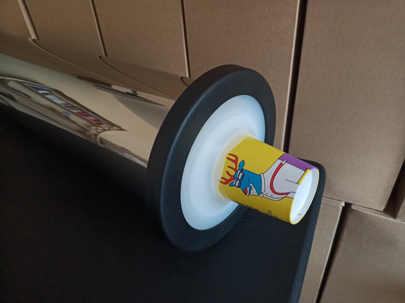 Диспенсер для одноразовых стаканов: особенности выбора