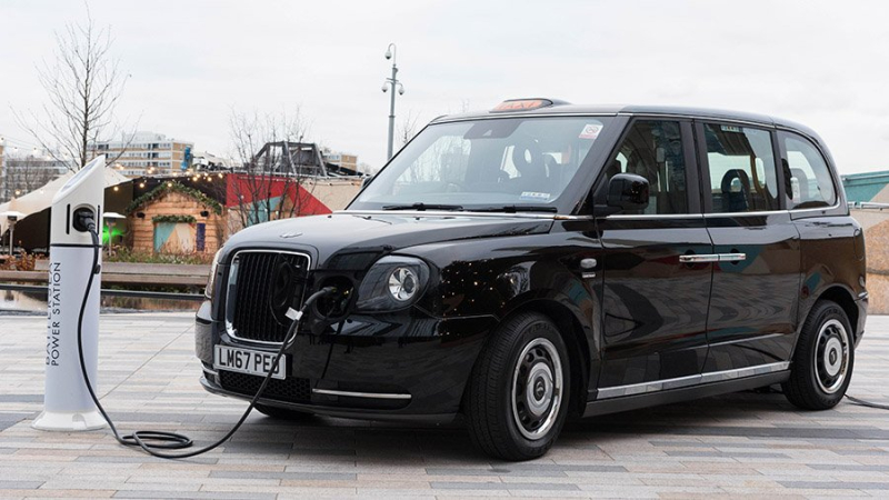 Geely намерена инвестировать в производителя культовых лондонских такси