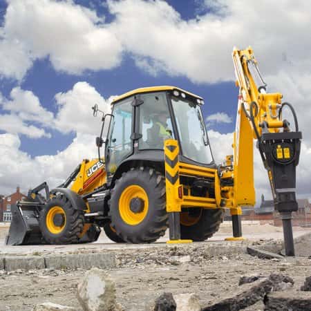 Оперативность и качество: Аренда спецтехники JCB в Москве и области