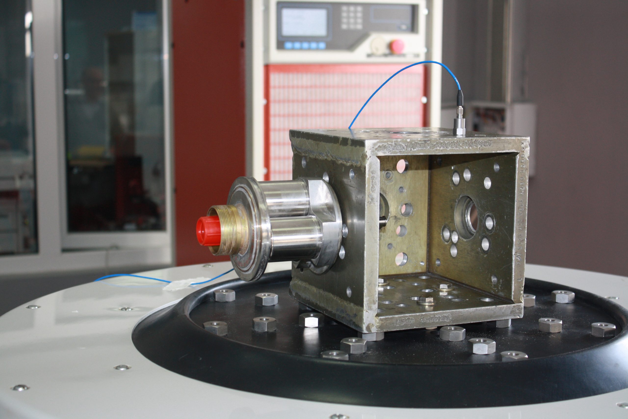 Испытания электронной компонентной базы: как и где они проводятся?