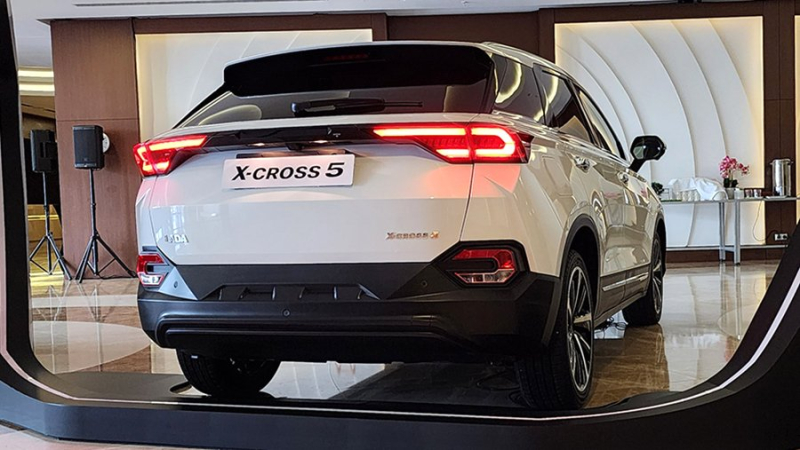 Источник в АвтоВАЗе подтвердил подлинность фото нового кроссовера Lada