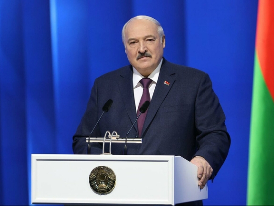 Лукашенко призвал прекратить огонь на Украине