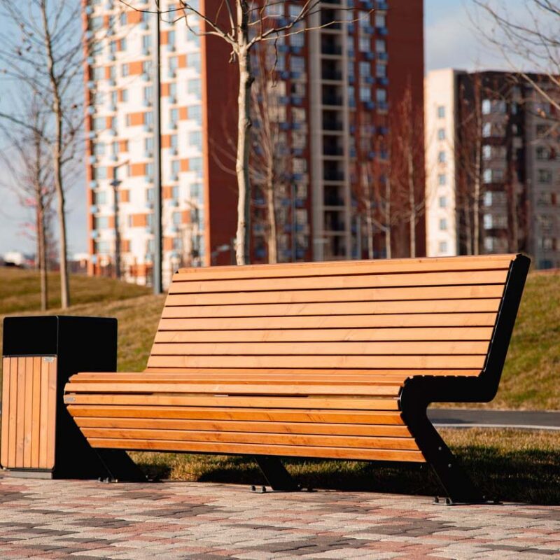 Отдых в парке: как выбрать идеальную скамейку