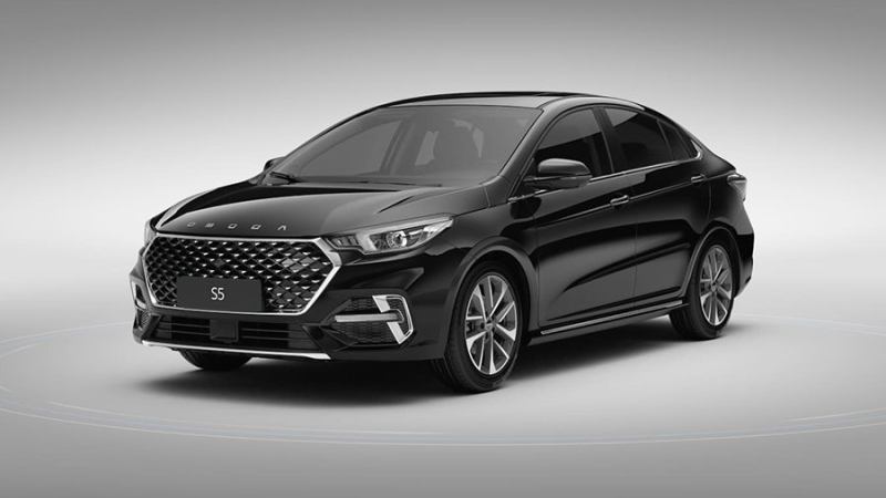 В России стартовали продажи седана Omoda S5