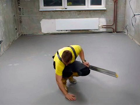 Стяжка пола — какие виды бывают и как делается?