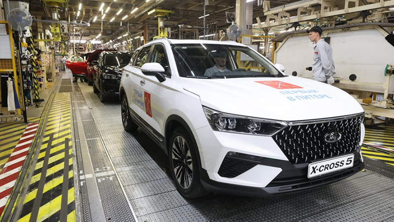 Продажи Lada X-Cross 5 запланировали начать в III квартале 2023 года