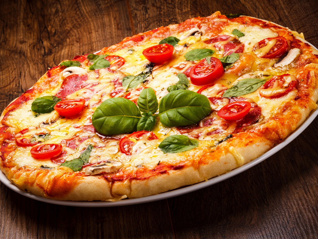 Почему стоит заказать пиццу доставкой на дом?