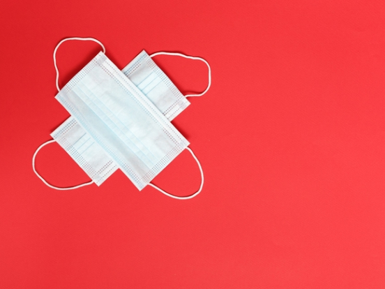 UKHSA: Великобританию атаковал новый коронавирус-мутант