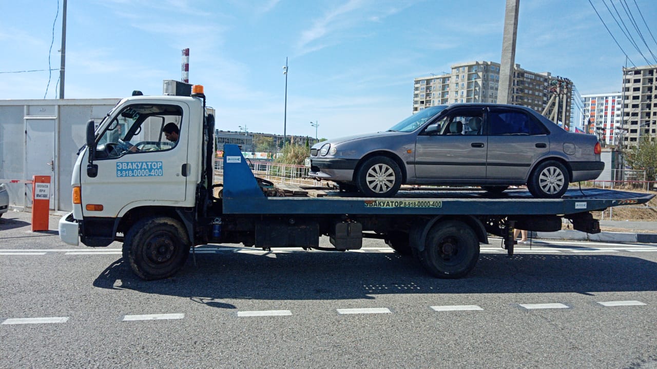 Услуги эвакуатора: когда и зачем их заказывать?