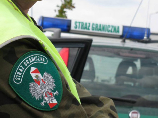 Польша запрещает въезд на свою территорию легковушек с российскими номерами