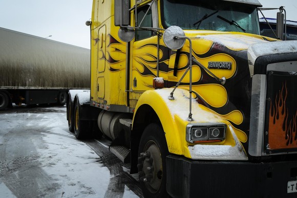 Литва снизила пропуск грузовиков из Калининграда почти в три раза