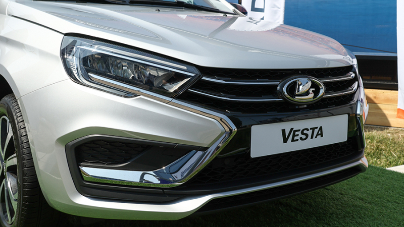 Глава АвтоВАЗа назвал условия выхода на рынок электрических Niva и Vesta