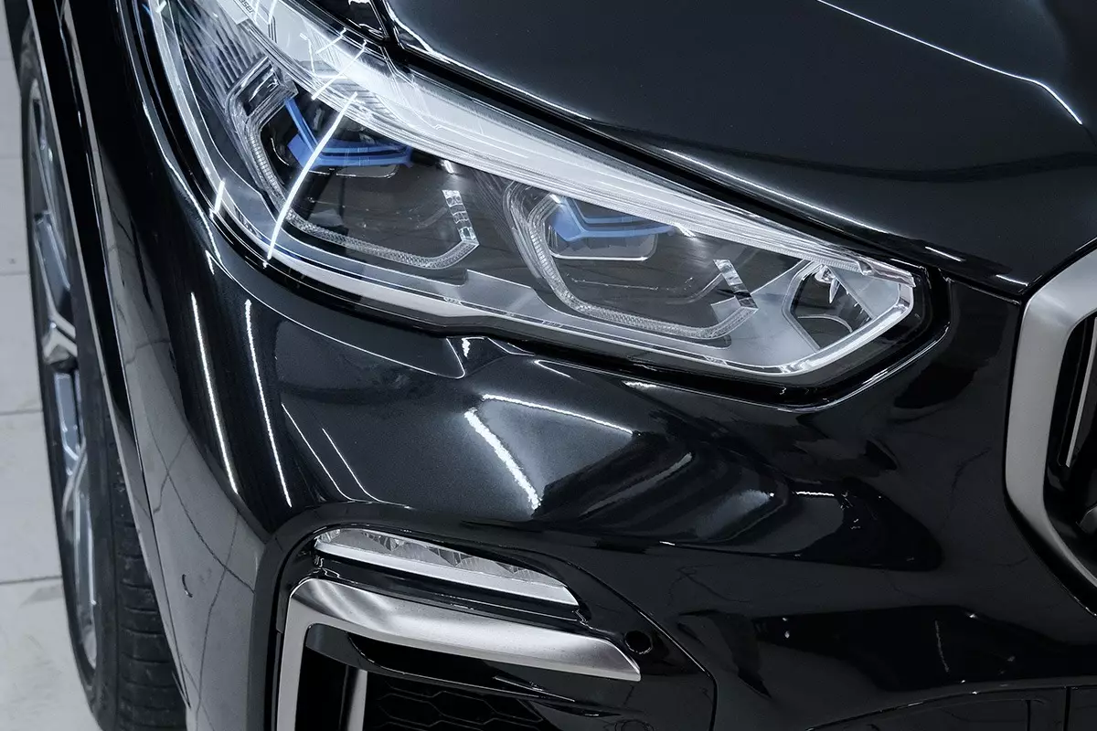 Оклейка авто виниловой пленкой: делаем все своими руками