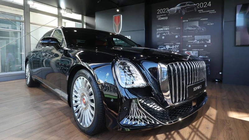 Hongqi представила в России большой люксовый седан L1