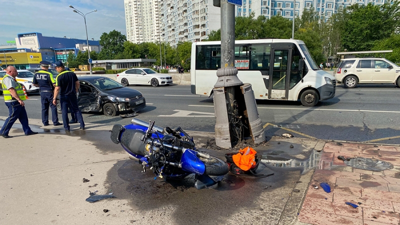 Названа самая аварийная улица в Москве