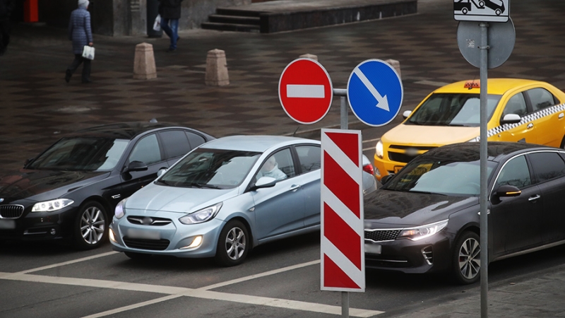 В РФ запустят систему вычисления авто со скрытыми госномерами