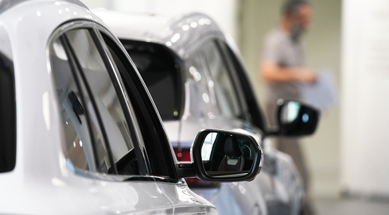 Правительство защитит АвтоВАЗ от давления импорта иномарок