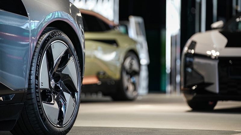 Дилеры заявили об избытке автосалонов в Москве и области