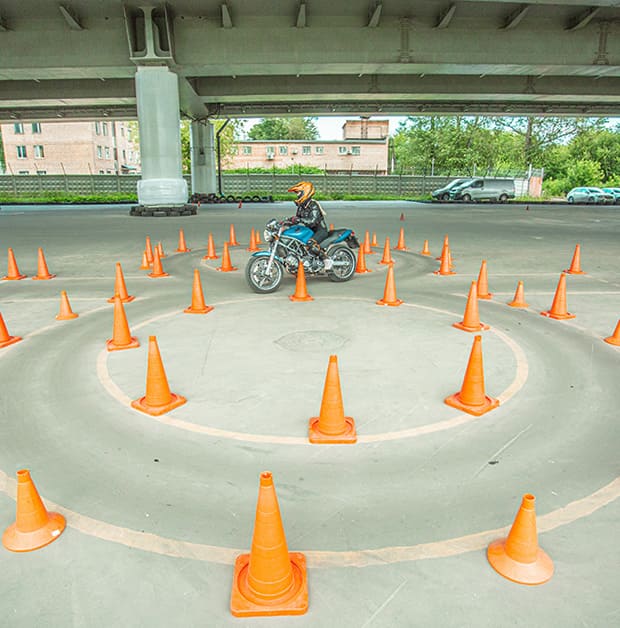 Права категории A: как их получить, как проходит обучение и получение прав