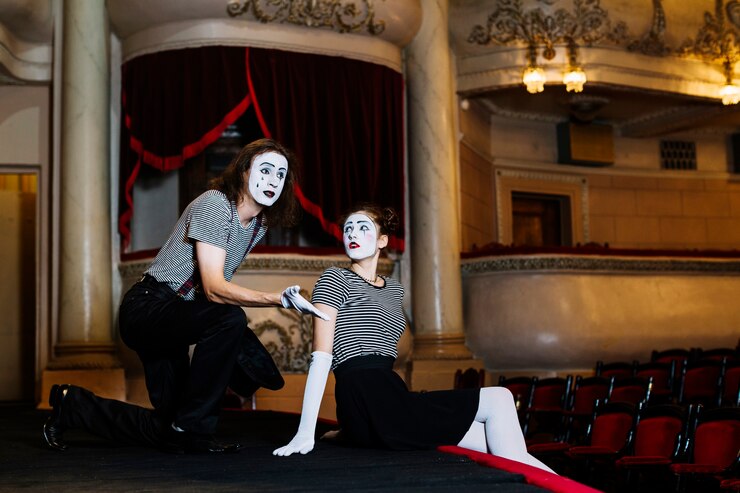 Как приобрести билеты на спектакли?