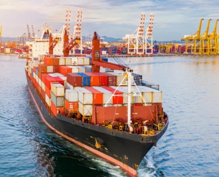 Доставка грузов по всему миру: глобальные сети и инновации