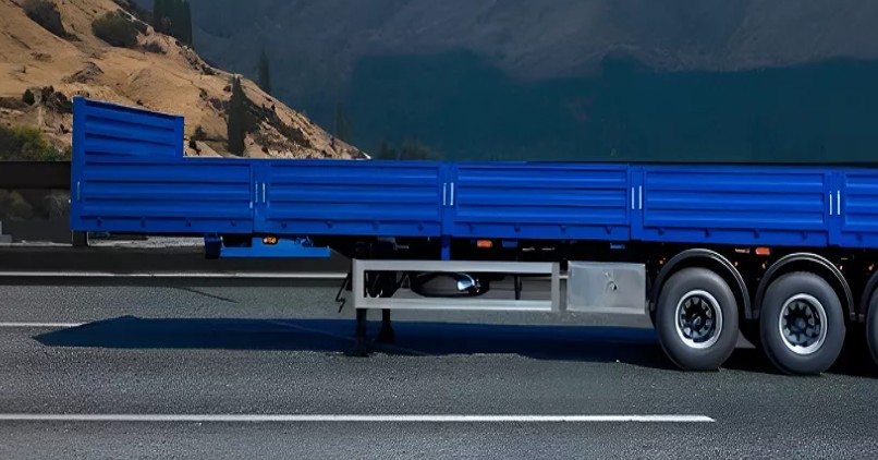 Бортовые полуприцепы: Надежность и универсальность на дорогах