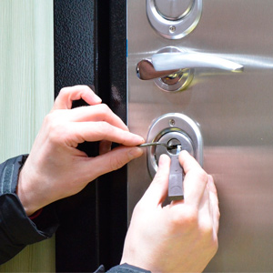 Вскрытие замков дверей: ТОП причин обратиться к профессионалу