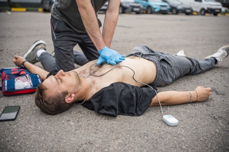 Индикатор эффективности СЛР «Темп»: точный контроль сердечно‑легочной реанимации